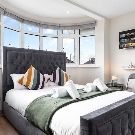 Serviced Ensuite Modern Studio - Sleeps 2 - Near Wembley Stadium - Good Transport Link To Central London - Harrow Ha3 Hatch End ภายนอก รูปภาพ