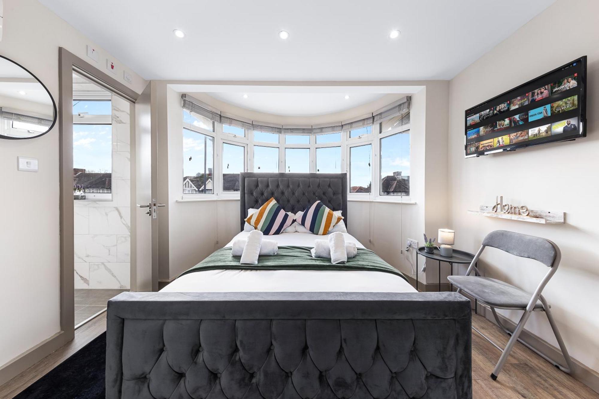 Serviced Ensuite Modern Studio - Sleeps 2 - Near Wembley Stadium - Good Transport Link To Central London - Harrow Ha3 Hatch End ภายนอก รูปภาพ