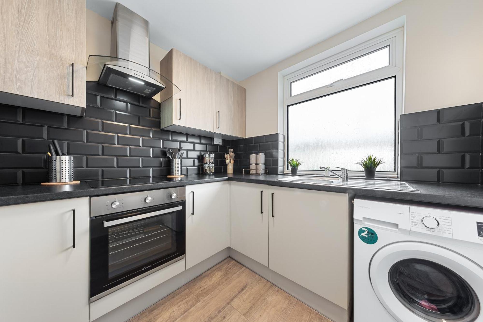 Serviced Ensuite Modern Studio - Sleeps 2 - Near Wembley Stadium - Good Transport Link To Central London - Harrow Ha3 Hatch End ภายนอก รูปภาพ