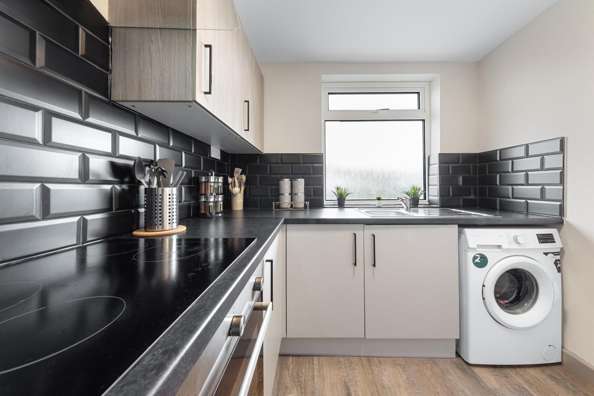 Serviced Ensuite Modern Studio - Sleeps 2 - Near Wembley Stadium - Good Transport Link To Central London - Harrow Ha3 Hatch End ภายนอก รูปภาพ